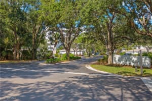 290 Naples Cove Drive, Naples, FL 34110 - MLS#225034200
