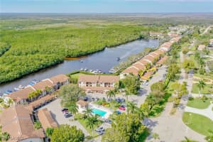 230 Newport Dr 602, Naples