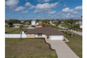 1725 3rd Street, Cape Coral, FL 33990 - MLS#225034290