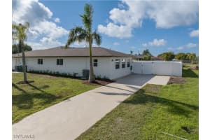 1725 3rd Street, Cape Coral, FL 33990 - MLS#225034290