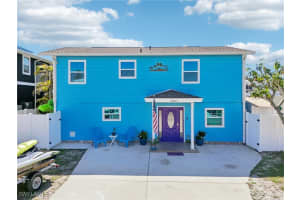 2885 Triggerfish St, Matlacha