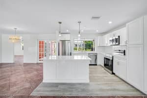 135 7th Avenue, Naples, FL 34102 - MLS#225034471