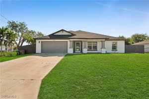 905 Nw 20th Ave, Cape Coral