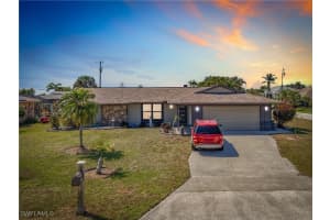 432 Sw 38th St, Cape Coral