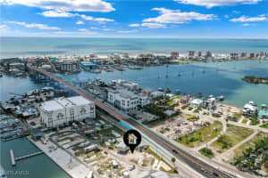 19281 #32 San Carlos Boulevard, Fort Myers Beach, FL 33931 Sold 08/06/25