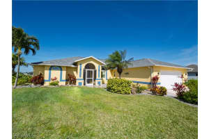 304 Nw 12th Ln, Cape Coral