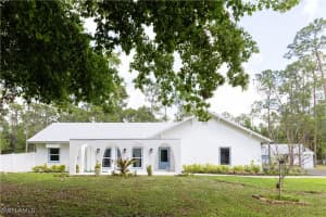 5588 Wendy Ln, Naples