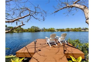 7337 Lake Dr, Fort Myers