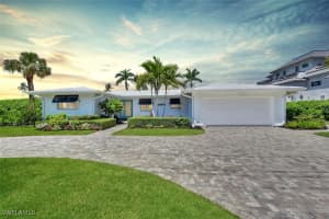 367 Mooring Line Drive, Naples, FL 34102 - MLS#225034688