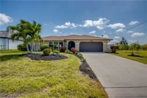 829 33rd Place, Cape Coral, FL 33993 - MLS#225034712