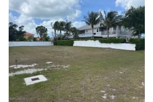 508 105th Avenue, Naples, FL 34108 Sold 05/19/25