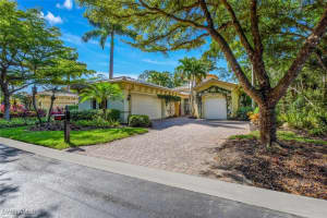 18051 Lagos Way, Naples, FL 34110 - MLS#225034756