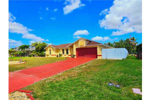 1117 35th Terrace, Cape Coral, FL 33904 - MLS#225034785