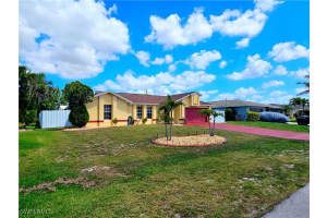1117 35th Terrace, Cape Coral, FL 33904 - MLS#225034785