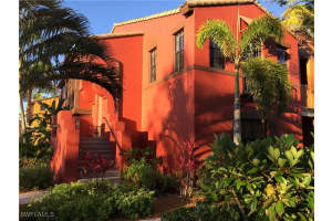9126 Chula Vista St 12301, Naples