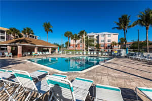 15901 Royal Pointe Ln 402, Fort Myers