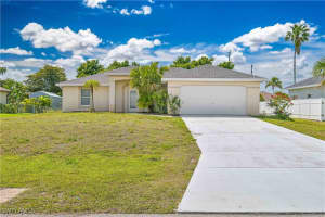 810 8th Court, Cape Coral, FL 33991 Sold 05/21/25