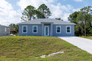 2705 20th Street, Lehigh Acres, FL 33971 Sold 06/05/25