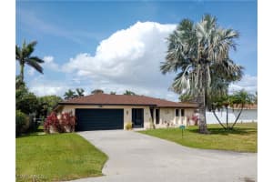 237 Sw 48th Ter, Cape Coral