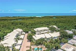 5899 Chanteclair Dr 225, Naples