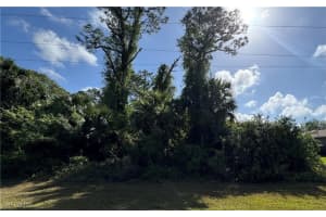 453 Lampion Avenue, Lehigh Acres, FL 33974 - MLS#225034931