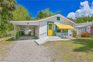 219 Granada Blvd, Fort Myers