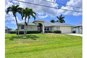 2122 43rd Terrace, Cape Coral, FL 33914 - MLS#225035146