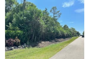 6890 Sandalwood Lane, Naples, FL 34109 Sold 08/25/25