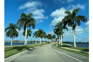 10044 Siesta Bay Dr 9412, Naples