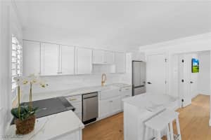 980 7th Ave S 107, Naples