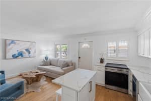 980 7th Avenue, Naples, FL 34102 - MLS#225035336