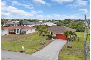 910 Allman Avenue, Lehigh Acres, FL 33971 Sold 05/15/25