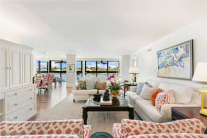 2398 Gulf Shore Blvd N 101, Naples