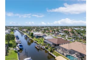 118 51st Terrace, Cape Coral, FL 33914 - MLS#225035708