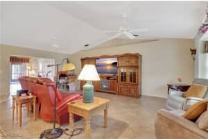 2610 6th Ave Ne Naples, FL 34120 - Off Market