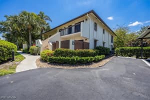 536 Lake Louise Circle, Naples, FL 34110 - MLS#225035851