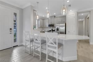 15561 Vittorio St, Naples