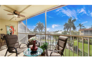 1666 Osprey Ave 204, Naples