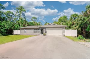 331 4th St Se, Naples