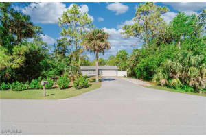 331 4th Street, Naples, FL 34117 - MLS#225036003