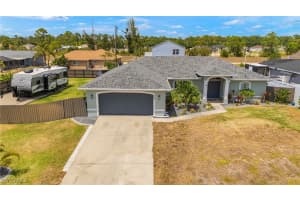 309 Ne 30th Ter, Cape Coral