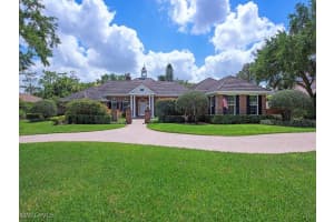 4756 Pond Apple Drive, Naples, FL 34119 - MLS#225036169