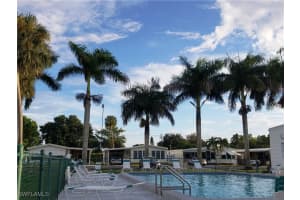 27 Amethyst Ave 27a, Naples