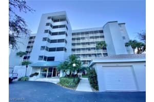 290 Naples Cove Drive, Naples, FL 34110 - MLS#225036249