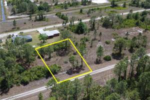 1052 Chandlee Street, Lehigh Acres, FL 33974 - MLS#225036274