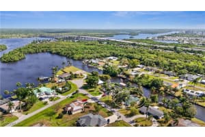 330 Oklahoma Avenue, Fort Myers, FL 33905 Sold 07/29/25
