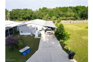 933 Yacht Club Way, Moore Haven