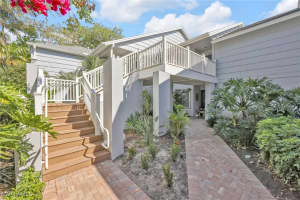 606 Courtside Drive, Naples, FL 34105 Sold 06/11/25