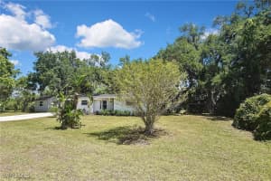 2466 Westwood Drive, North Fort Myers, FL 33917 - MLS#225036496