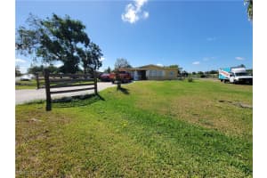 10 Jersey Road, Lehigh Acres, FL 33936 Sold 05/01/25
